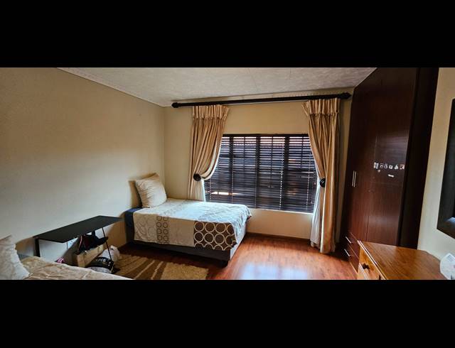 4 BEDROOM HOUSE FOR SALE IN BENDOR